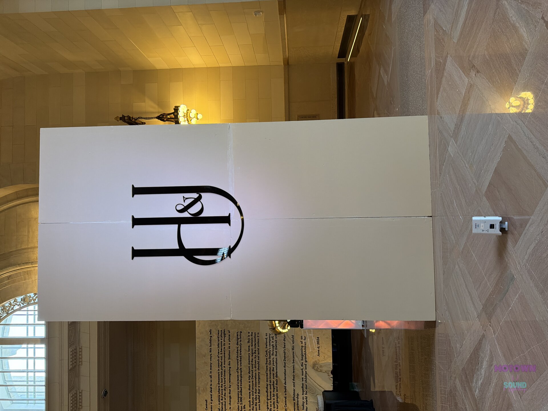 LED uplights